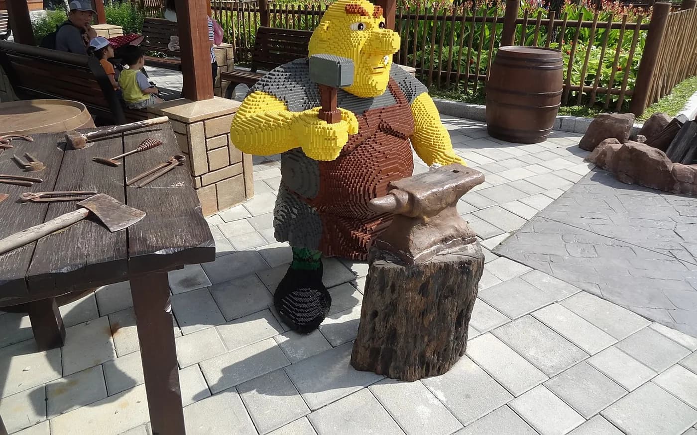 Family resort arrival near Legoland Malaysia for Changi Airport transfer