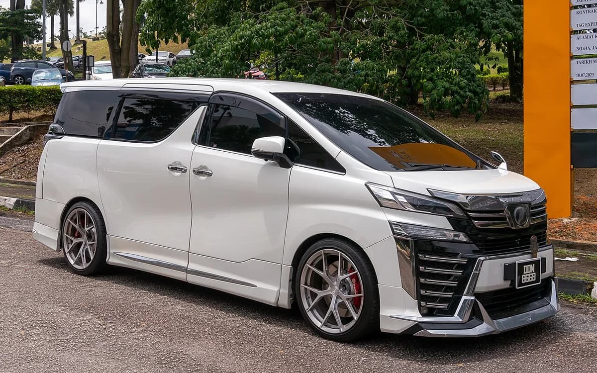 Toyota Alphard or Vellfire premium MPV option for Changi Airport transfer